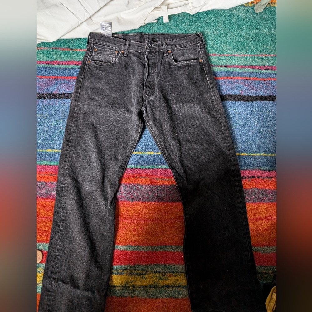 Women's black button up Levi's size W34" L30"